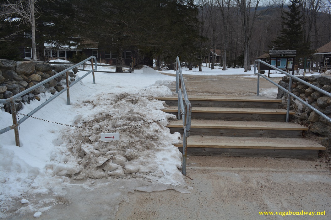NH snow stairs